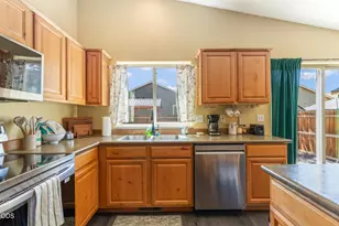 16465 Riley Dr, La Pine, OR 97739 - Photo 9