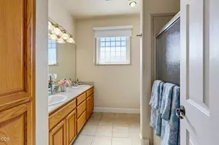 977 Fairview Ct, Eagle Point, OR 97524 - Photo 21