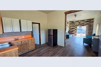 308 S Klamath Avenue, Chiloquin, OR 97624 - Photo 17