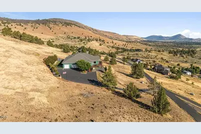 3427 Plum Hill Road, Klamath Falls, OR 97601 - Photo 7