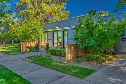 711 NW Georgia Avenue, Bend, OR 97703 - Photo 3