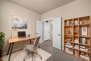 61065 SE Sydney Harbor Dr, Bend, OR 97702 - Photo 17