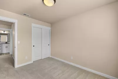 61065 SE Sydney Harbor Drive, Bend, OR 97702 - Photo 37