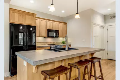 740 NW Mount Washington Drive, Bend, OR 97703 - Photo 11
