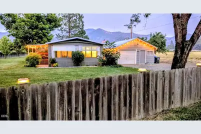 3745 Rogue River Highway, Gold Hill, OR 97525 - Photo 3