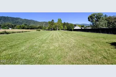 3745 Rogue River Highway, Gold Hill, OR 97525 - Photo 25