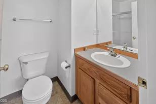 744 NE Savannah Dr, Bend, OR 97701 - Photo 55
