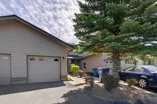 744 NE Savannah Dr, Bend, OR 97701 - Photo 35