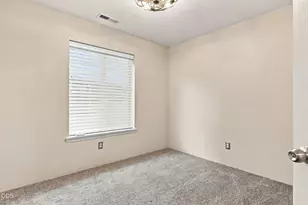 3460 Poppywoods Dr, Medford, OR 97504 - Photo 15