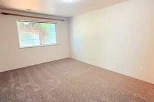 1004 Glengrove Ave, Central Point, OR 97502 - Photo 11