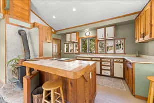 4539 OR-238, Jacksonville, OR 97530 - Photo 5