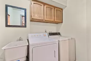 4539 OR-238, Jacksonville, OR 97530 - Photo 31