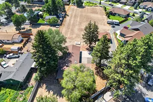 2640 NE 8th St, Bend, OR 97701 - Photo 37