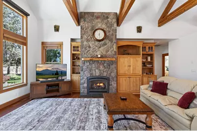 17690 Mountain View Road, Sisters, OR 97759 - Photo 11