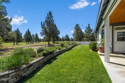 4318 SW Tommy Armour Court, Redmond, OR 97756 - Photo 35