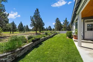 4318 SW Tommy Armour Ct, Redmond, OR 97756 - Photo 35