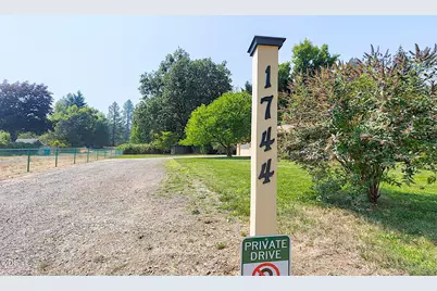 1744 Overland Drive, Grants Pass, OR 97527 - Photo 51
