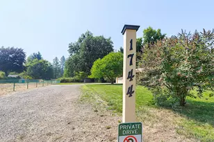 1744 Overland Dr, Grants Pass, OR 97527 - Photo 51