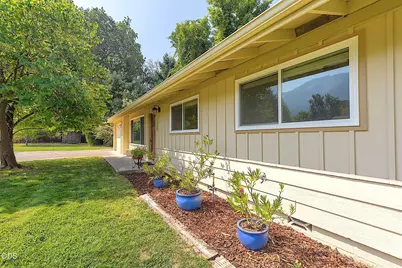 1744 Overland Drive, Grants Pass, OR 97527 - Photo 7