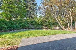 1744 Overland Dr, Grants Pass, OR 97527 - Photo 43