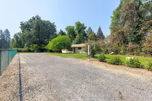 1744 Overland Dr, Grants Pass, OR 97527 - Photo 49