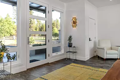 55543 Huntington Road, Bend, OR 97707 - Photo 11