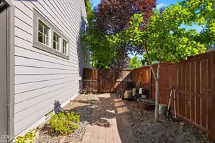 19765 Clarion Ave, Bend, OR 97702 - Photo 47
