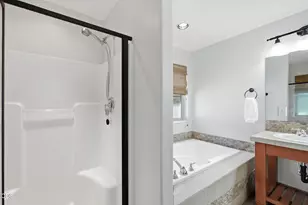 19765 Clarion Ave, Bend, OR 97702 - Photo 31