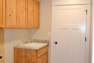 205 SW Quiet Water Ln, Grants Pass, OR 97527 - Photo 21