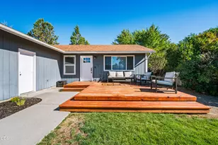 2857 SW Pumice Pl, Redmond, OR 97756 - Photo 3