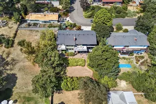676 Cherry Ln, Ashland, OR 97520 - Photo 45