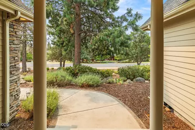 10847 Kestrel Road, Klamath Falls, OR 97601 - Photo 5
