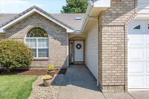 659 Jackson Creek Dr, Central Point, OR 97502 - Photo 5