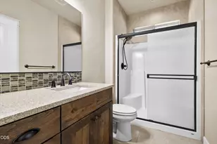 20819 Tamar Ln, Bend, OR 97702 - Photo 19