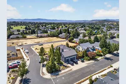 410 Patricia Lane, Eagle Point, OR 97524 - Photo 41