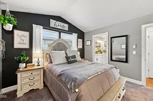 1943 NE 5th St, Redmond, OR 97756 - Photo 17