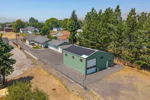 1457 Homedale Rd, Klamath Falls, OR 97603 - Photo 29