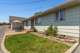1457 Homedale Rd, Klamath Falls, OR 97603 - Photo 5