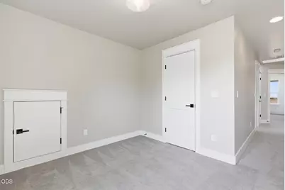 2044 NE Altura Drive, Bend, OR 97701 - Photo 39