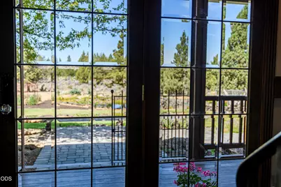 60475 Dakota Trail, Bend, OR 97702 - Photo 9