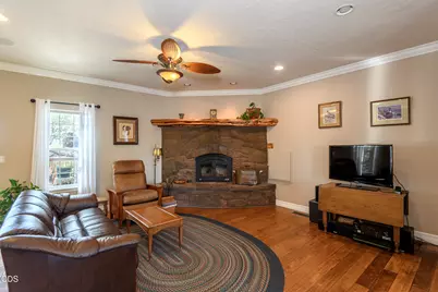 60475 Dakota Trail, Bend, OR 97702 - Photo 11