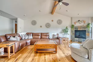 17051 Upland Rd, Bend, OR 97707 - Photo 5