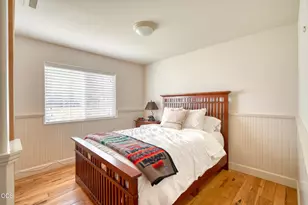 17051 Upland Rd, Bend, OR 97707 - Photo 23