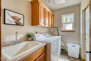 17051 Upland Rd, Bend, OR 97707 - Photo 25