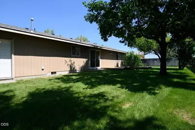 942 NW Maple Court, Redmond, OR 97756 - Photo 25