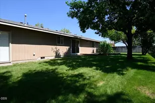 942 NW Maple Ct, Redmond, OR 97756 - Photo 25