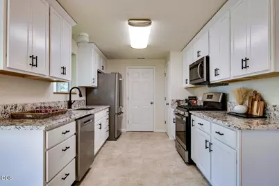 942 NW Maple Court, Redmond, OR 97756 - Photo 11