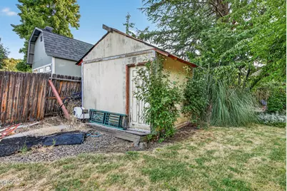 1537 Moon Terrace, Medford, OR 97504 - Photo 25