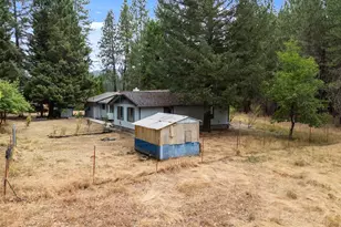 1475 Pleasant Creek Rd, Rogue River, OR 97537 - Photo 29