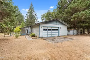 1475 Pleasant Creek Rd, Rogue River, OR 97537 - Photo 35